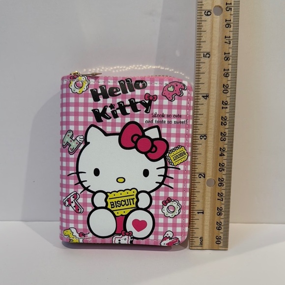 Hello Kitty Pink Checkered Wallet - Picture 2 of 6